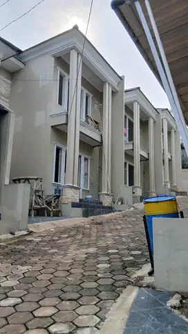 Di jual Rumah 2 Lantai dkt GDC Depok Ready Stock