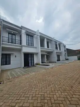 Cuma di cluster ini yang bisa free biaya biaya