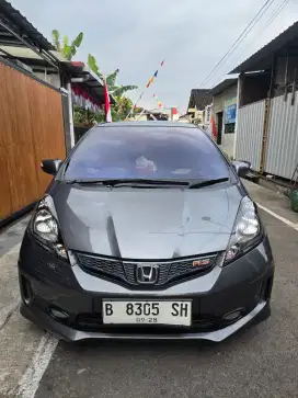 Dijual jazz RS 2013 AT km rendah orisinilan