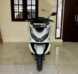 Honda PCX 160 ABS ISS (Tipe Tertinggi) MULUSSS Pajak Hidup Panjang