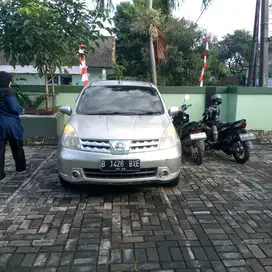Nissan Livina XR 2009 JUAL CEPAT - Manual