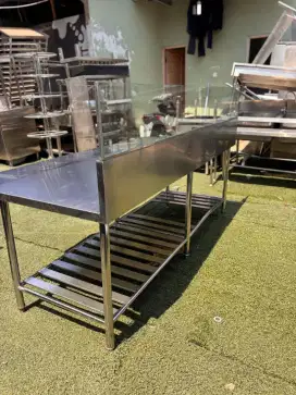 Meja stainles panjang