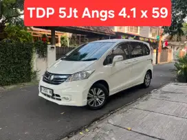 TDP 5 Jt Angs Termurah Honda Freed S 2014 Matic Putih Low Km Like New