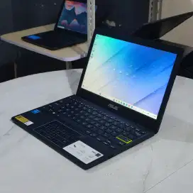 BNIB ASUS E210K NEW FULLSET