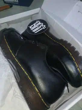 SEPATU FORMAL BLACK COLOR WAYANG