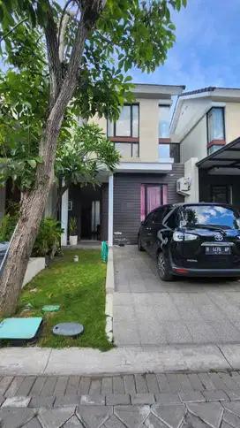 Rumah Northwest Lake 3KT 2Lantai Selatan Murah