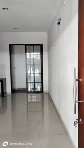 Disewakan Rumah Siap Huni 4x12 Green Lake City Cluster East Asia
