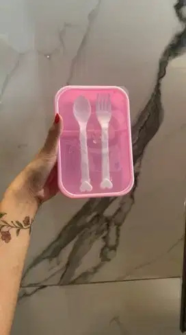 (READY.SIAP.KIRIM) KOTAK MAKAN PINK GRATIS SENDOK & GARPU TERMURAH