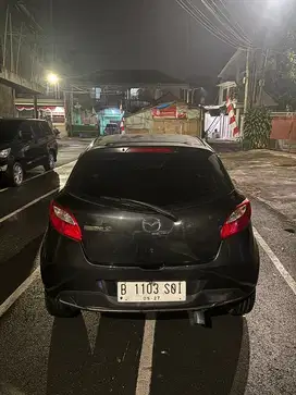 Mazda 2 2010 Bensin