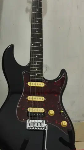 Sire S3 strato hitam