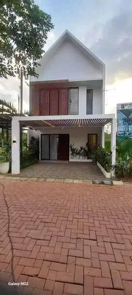 ✅ Hunian bergaya resort tropis, hanya 30 menit dari Jakarta Selatan