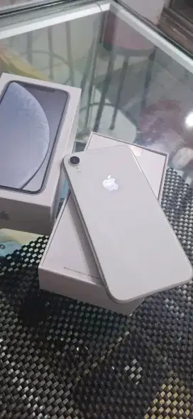Iphone xr 128gb inter bisa kartu axis dan xl