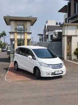 Honda Freed 1.5 Psd At 2015 Kredit Dp.20Jt