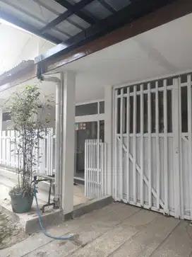 DIJUAL CEPAT ‼️ RUMAH COCOK UNTUK KOSTAN SEKELIMUS DI BAWAH NJOP