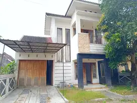 Rumah 2lt dekat kampus UII jakal