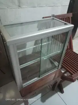 Etalase rokok bekas mulus