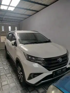Bismillah jual mobil pribadi toyota rush g at matic putih