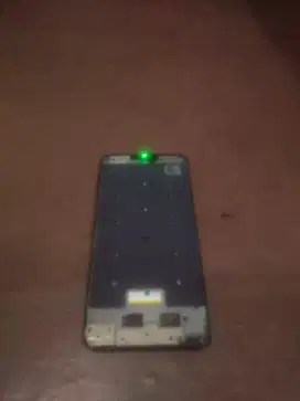 Vivo V9 4/64 minta ganti lcd.