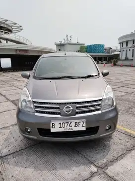 (Tdp 18jt) Nissan Grand Livina 1.5 XV Ultimate AT 2010 Abu, KM 89rb