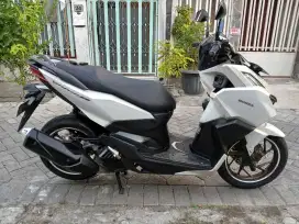 Honda vario 160 2022 km 25 rb istimewa siap pakai samsat manyar