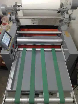 Mesin laminating thermal UK 52