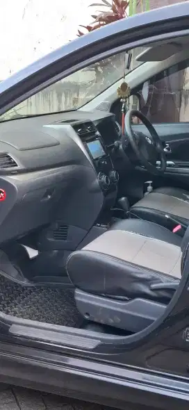 Toyota Avanza Veloz 1.5 G AT