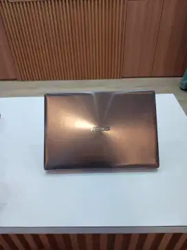 Asus zenbook ux303 xl i7 8gb 256gb vga 940 layar 3k touchcreen