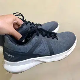 Rebook sepatu lari running shoes hitam | Sepatu sekolah kerja | Unisex