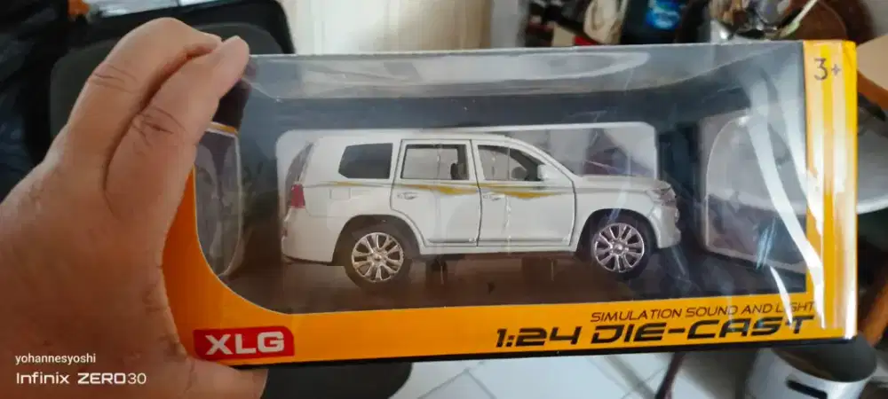 Die cast Toyota land cruiser