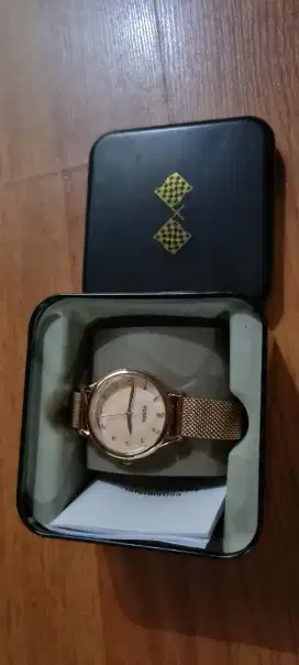 Jam tangan wanita Loney Three Hand Rose Gold tone stainless steel