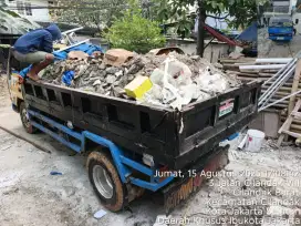 Jasa buang puing dan sampah
