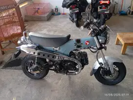 Dijual honda dax st 125