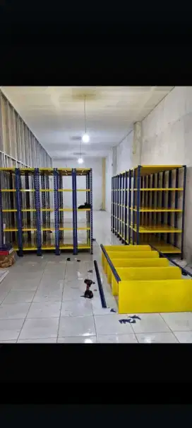 rak besi stok banyak bisa cod silahkan di order brang banyk peminatx