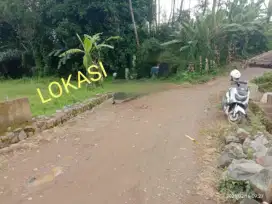 Jual tanah pingir jalan luas 70tmbk srt ajb pingir tanah ada Solokan