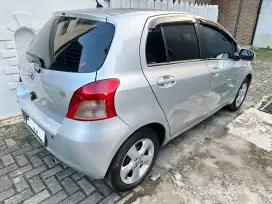 Toyota yaris matic E silver terawat