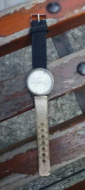 Jam tangan pria