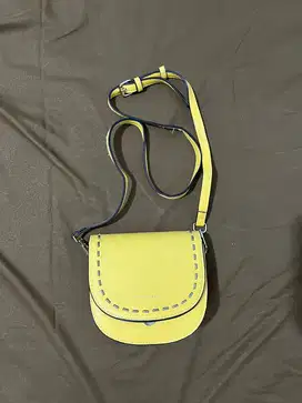 Tas kuning cantik
