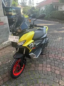Aprilia SR GT 200 2022 antik km 200 perak