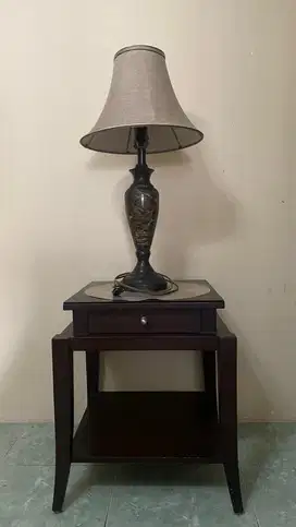 NEGO. jual cepat sepaket meja kayu jati dan lampu hias
