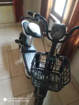 Sepeda listrik adventure