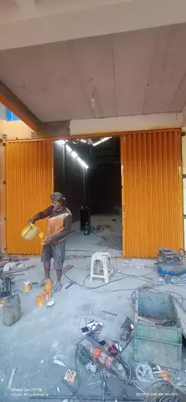 pintu harmonika