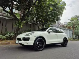 2012 Porsche Cayenne S 4.8 V8