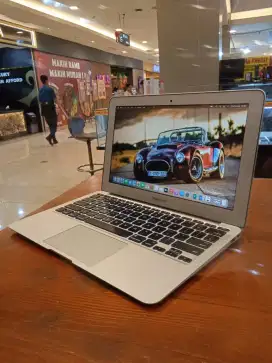 Macbook Air 11 early 2015 ~ CORE i5 ~ RAM 4 GB - SS 128 GB