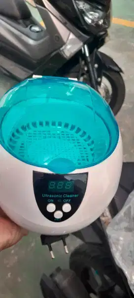 Digital ultrasonic cleaner