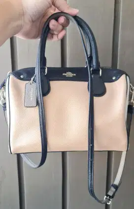 Tas selempang coach mini bennett satchel good condition