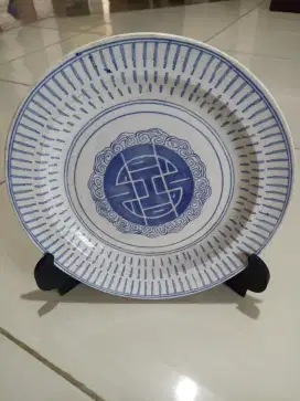 Piring pajangan plus standart diameter 26 cm