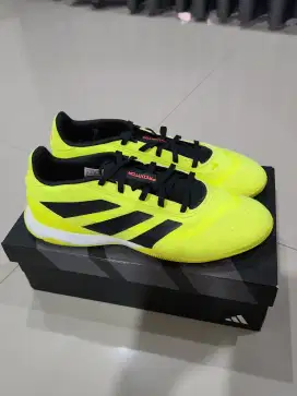 Sepatu Futsal Adidas Predator League In IF5711