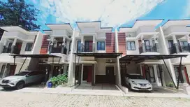 Rumah 2 Lantai Cantik dan Modern Nempel Vila Dago Pamulang