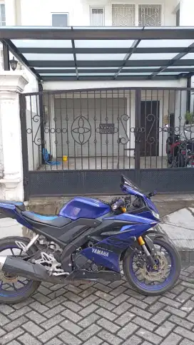 Yamaha R15 2019