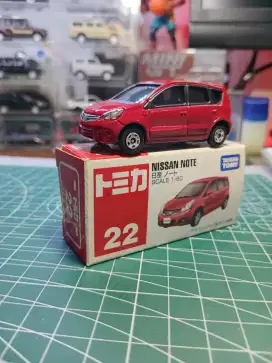 Tomica Nissan Note (Livina)